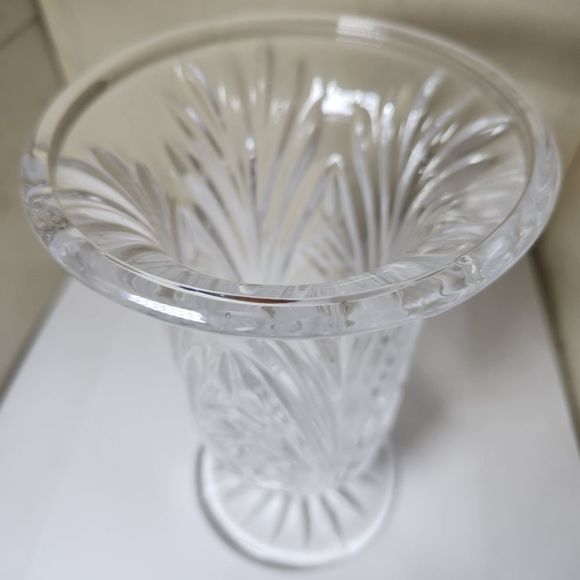Vase Vintage 1980s Hand Cut Lead Crystal Footed Glass - Picture 2 of 7
